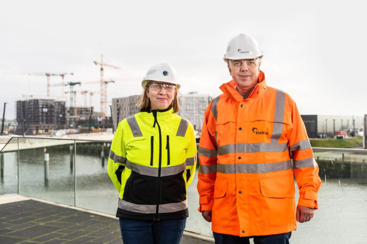 Gesche Mentzer und Thorsten Hahn. Holcim und TBN arbeiten nicht nur beim „Alter Wall“, sondern bei vielen weiteren Projekten in Hamburg eng zusammen, zum Beispiel beim Überseequartier in der HafenCity.