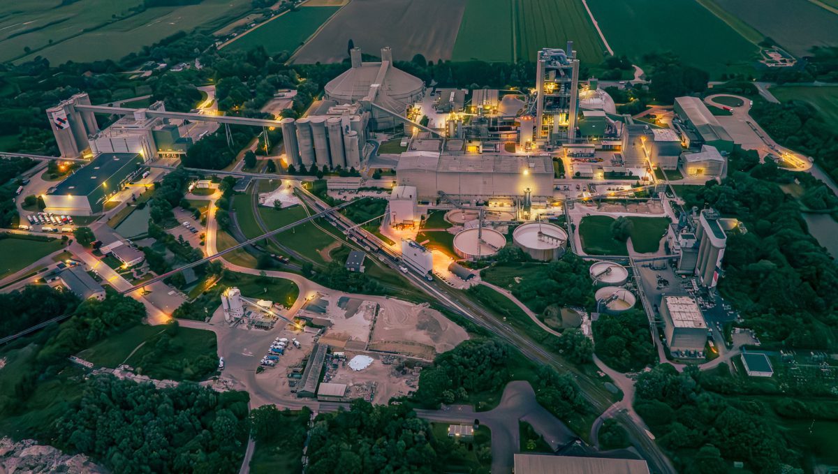 In Lägerdorf baut Holcim eine ganz neue Ofenlinie, um in Schleswig-Holstein ab 2029 eines der weltweit ersten klimaneutralen Zementwerke Realität werden zu lassen